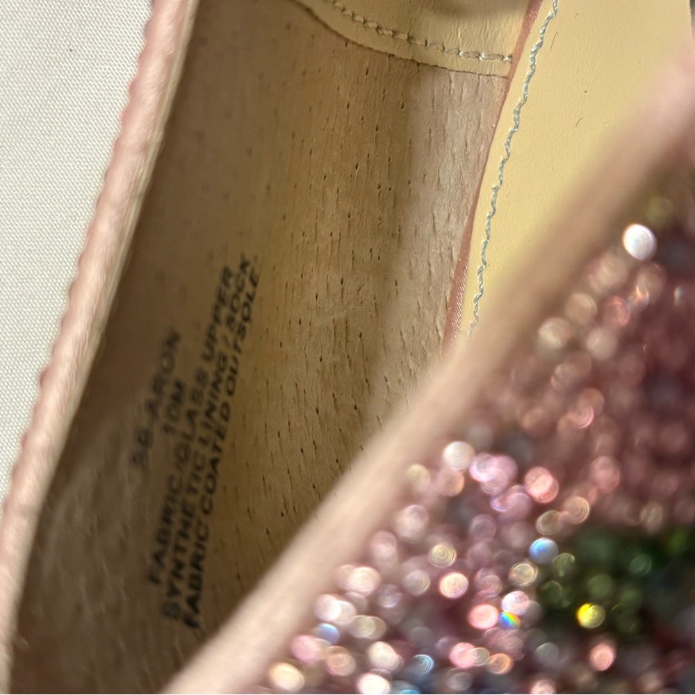 BETSEY JOHNSON SUPER FUN Elegant Pink Embellished Loafers - Picture 4 of 6